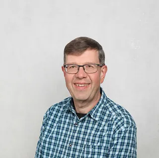 Eine lachende Person